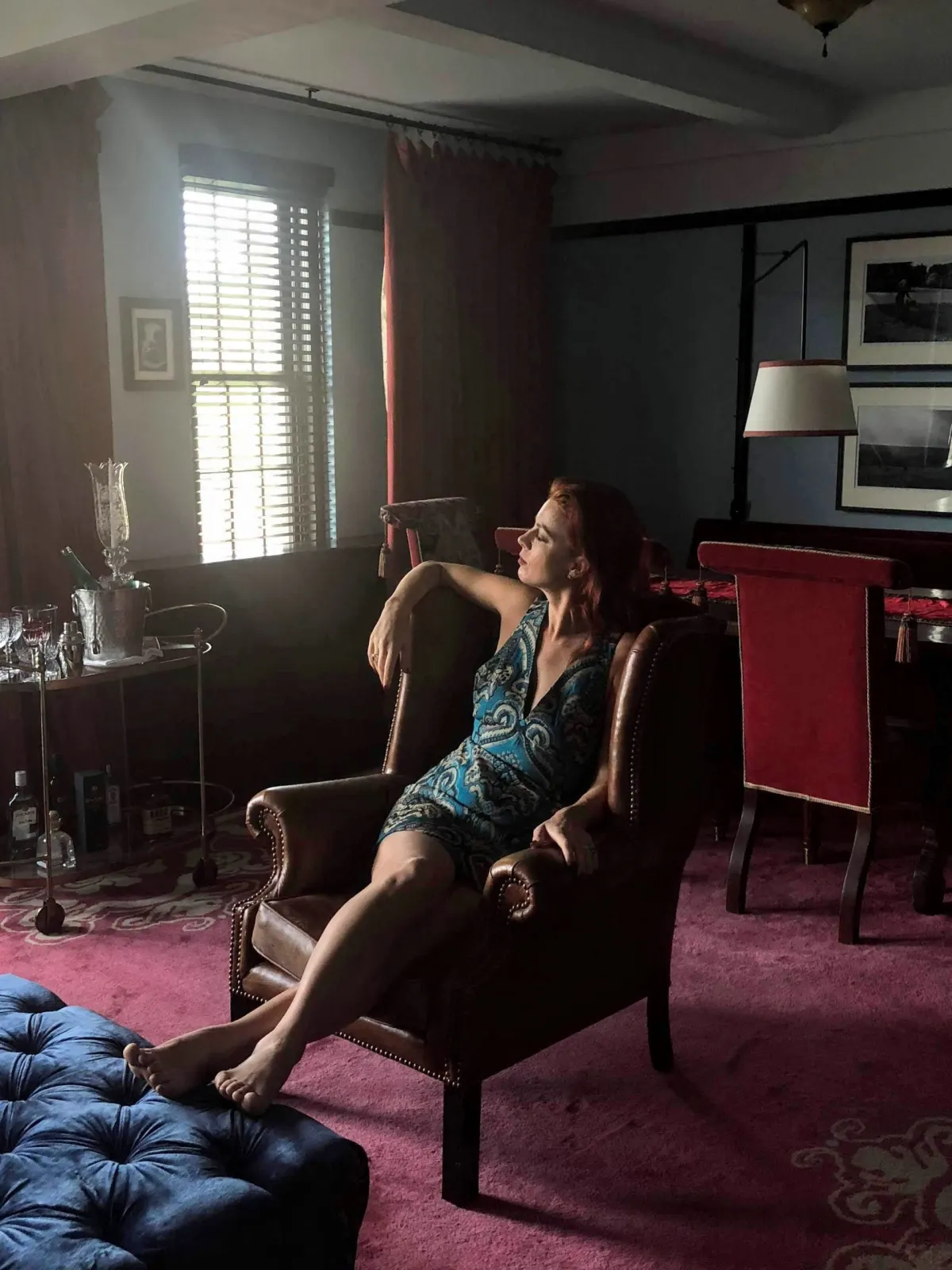 Viktoria Sway lounging — present, waiting