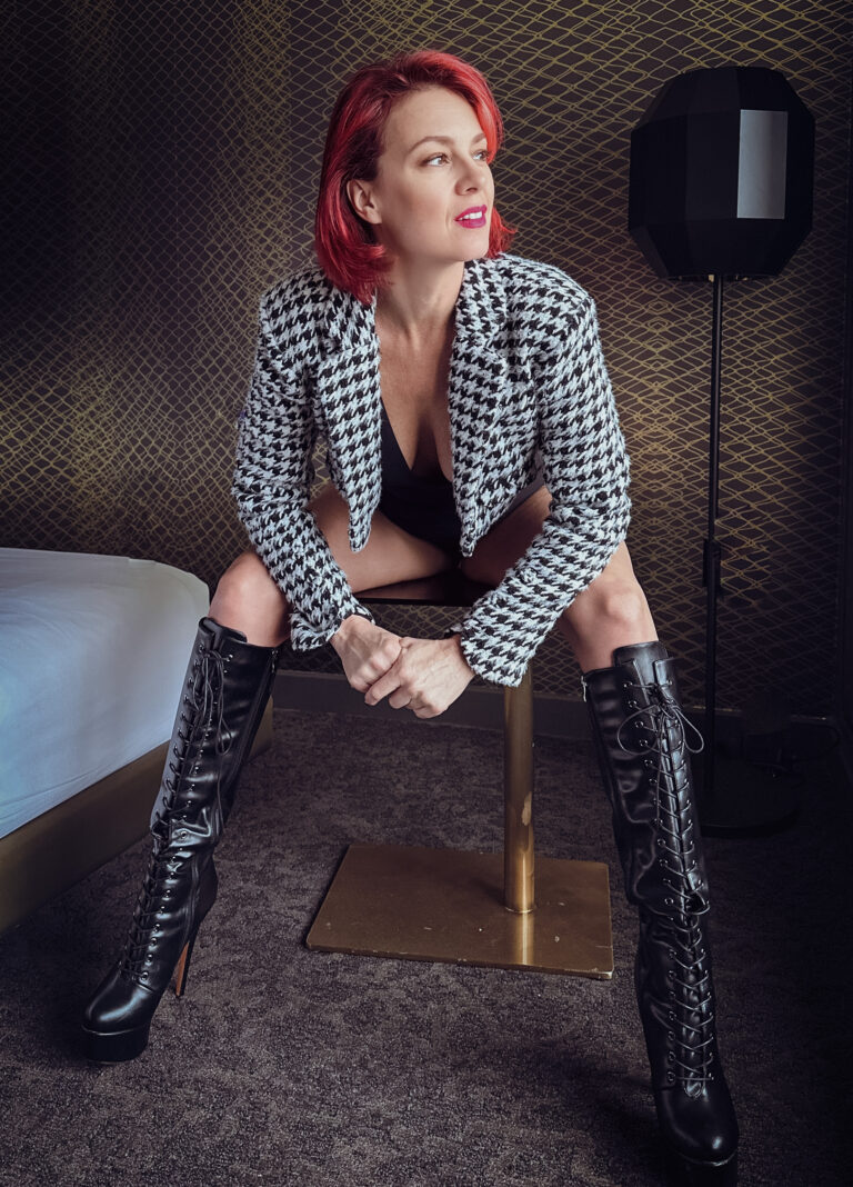 NYC Dominatrix Viktoria Sway