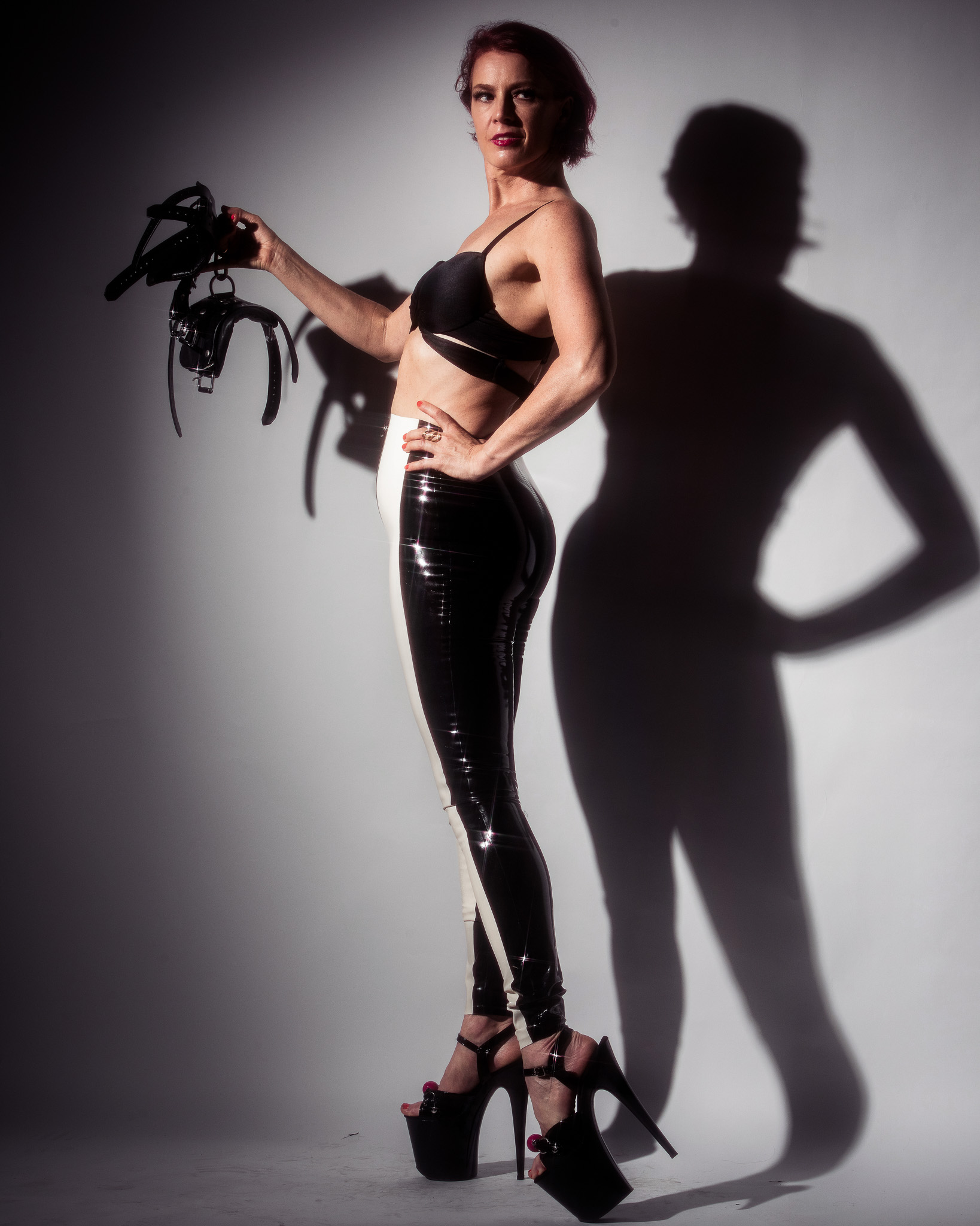 Goddess Viktoria Sway NYC Dominatrix in latex